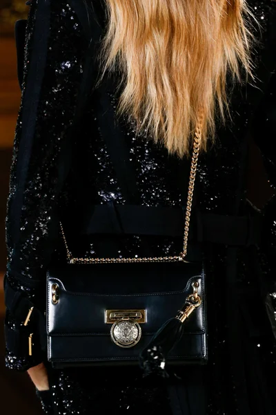 Look 93